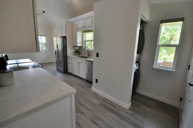Listing Image for 75 Halili Ln 9e 4 of 39