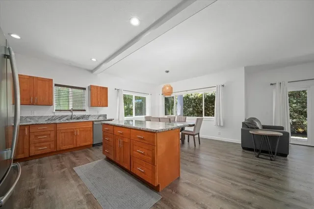 Listing Image for 127 Wahikuli Rd 21 of 27