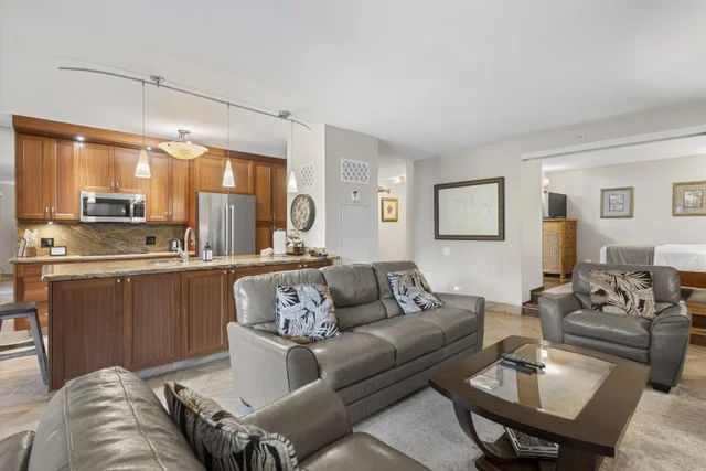 Listing Image for 50 Nohea Kai Dr 212 8 of 25