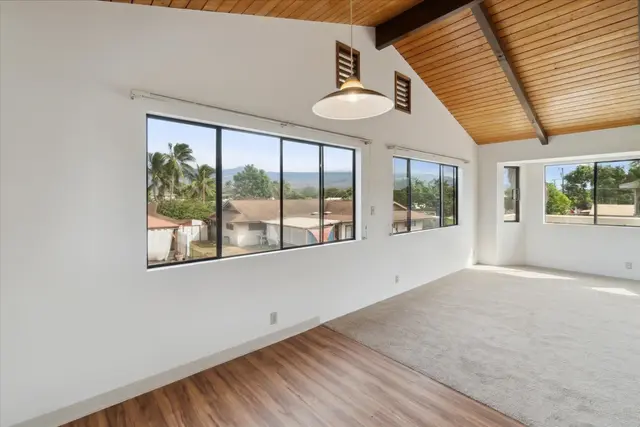 Listing Image for 33 Eleu Pl 11 of 39