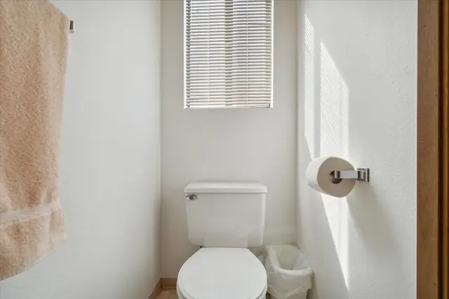 Listing Image for 33 Eleu Pl 25 of 39