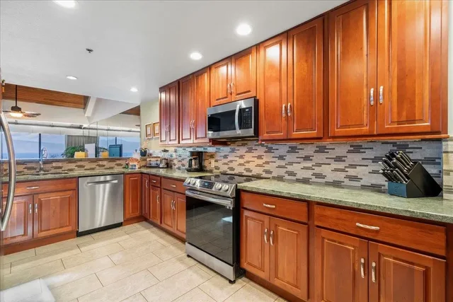 Listing Image for 4299 Lower Honoapiilani Rd 281 13 of 49