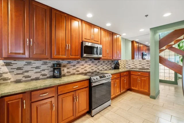 Listing Image for 4299 Lower Honoapiilani Rd 281 14 of 49