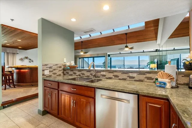 Listing Image for 4299 Lower Honoapiilani Rd 281 18 of 49