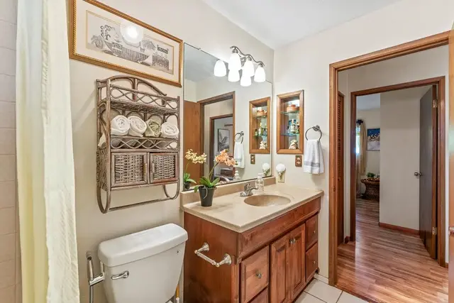 Listing Image for 235 Hoohale Pl 26 of 50