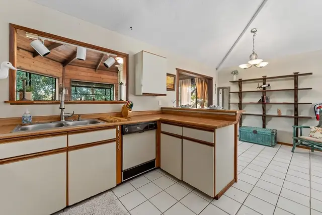 Listing Image for 235 Hoohale Pl 49 of 50