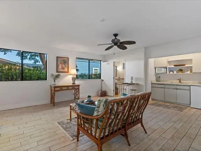 Listing Image for 235 Hoohale Pl 6 of 50