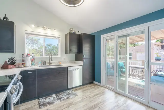 Listing Image for 295 Kaikea St 5 of 35