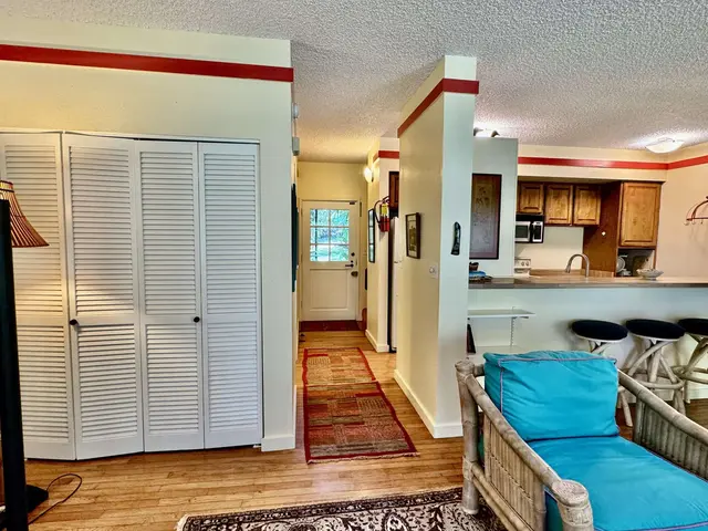Listing Image for 100 Lio Place Pl D2 12 of 25