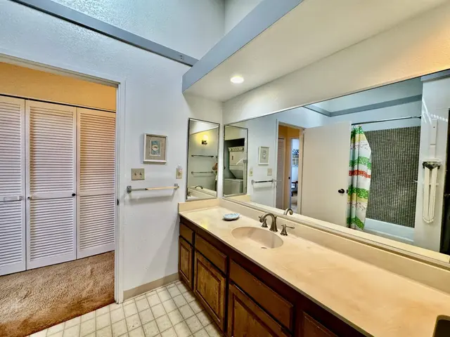 Listing Image for 100 Lio Place Pl D2 24 of 25