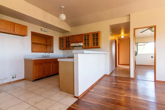 Listing Image for 995 Makani Rd 4 of 22