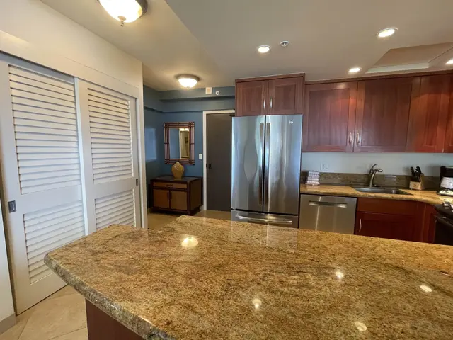 Listing Image for 2481 Kaanapali Pkwy 311 L 18 of 34