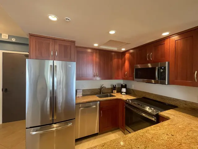 Listing Image for 2481 Kaanapali Pkwy 311 L 19 of 34