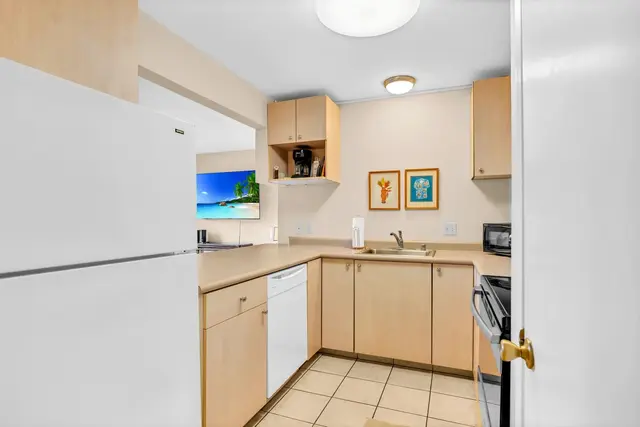 Listing Image for 34 Wailana Pl 102 34 of 49