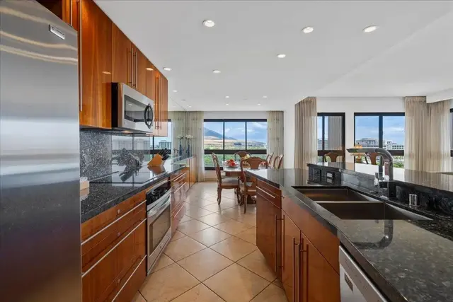 Listing Image for 50 Nohea Kai Dr 2-1105 13 of 45