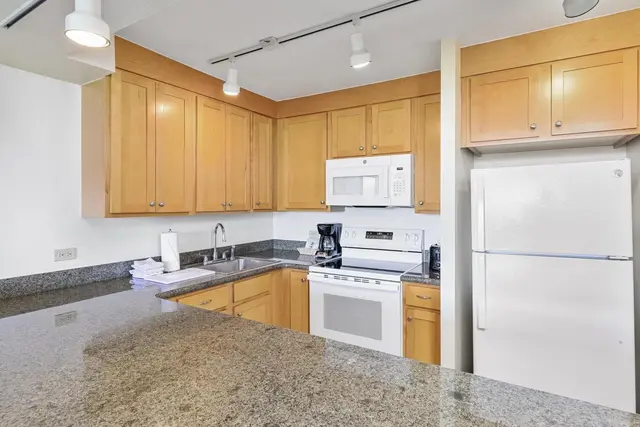 Listing Image for 3445 Lower Honoapiilani Rd 530 11 of 45