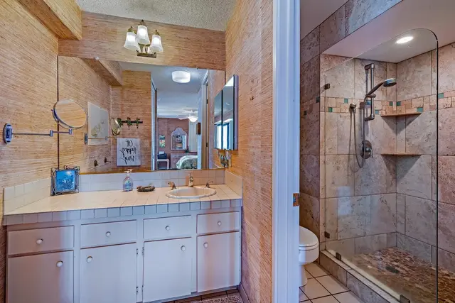 Listing Image for 30 Hauoli St 310 14 of 34