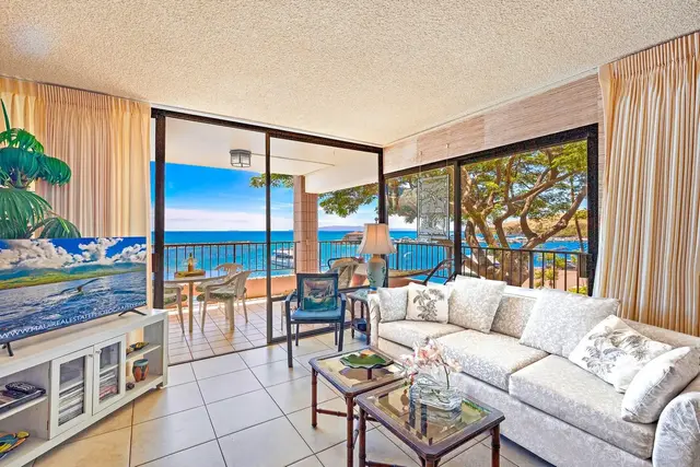 Listing Image for 30 Hauoli St 310 19 of 34