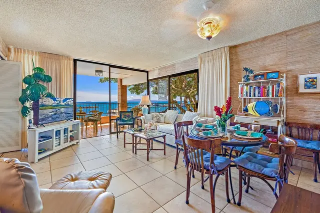 Listing Image for 30 Hauoli St 310 21 of 34