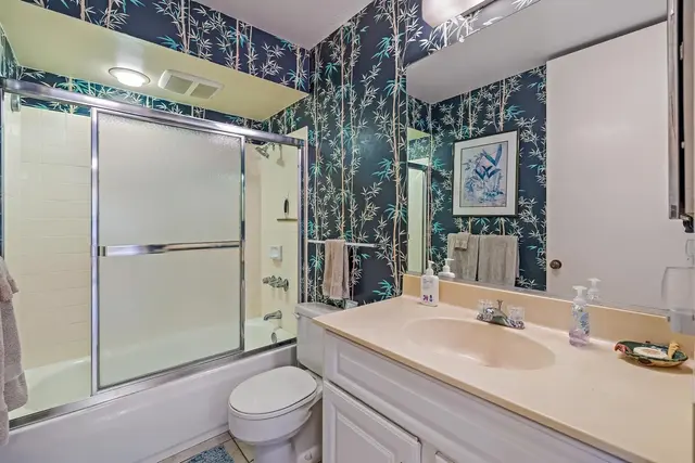 Listing Image for 30 Hauoli St 310 29 of 34