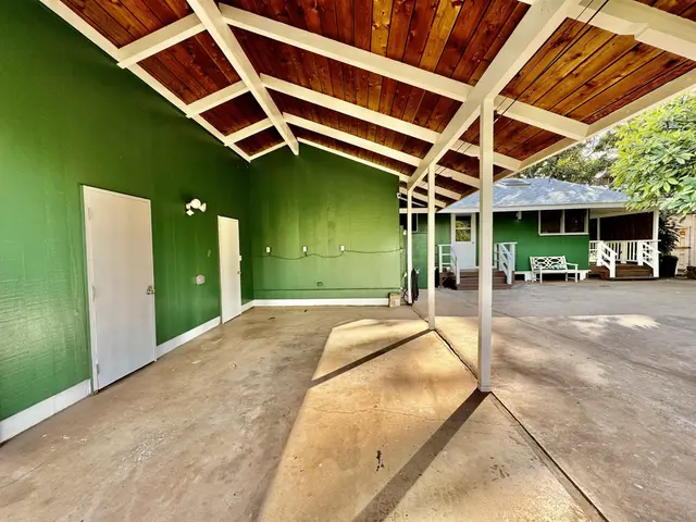 Listing Image for 2730 Kamehameha V Hwy 31 of 40