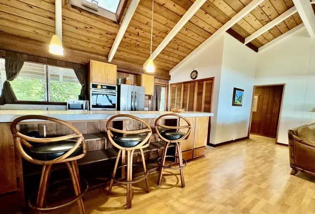 Listing Image for 2730 Kamehameha V Hwy 6 of 40