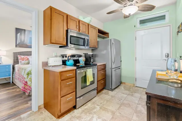 Listing Image for 3708 Lower Honoapiilani Rd E26 4 of 21