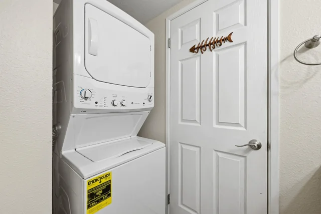 Listing Image for 140 Uwapo Rd 39-101 21 of 35