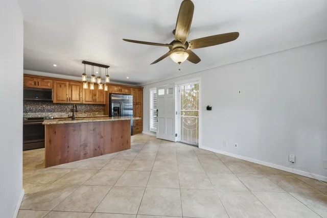 Listing Image for 140 Uwapo Rd 39-101 7 of 35