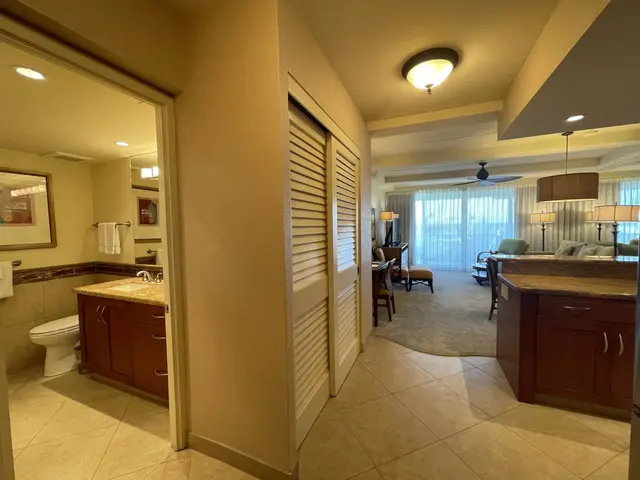 Listing Image for 2481 Kaanapali Pkwy 610/612 G 8 of 39