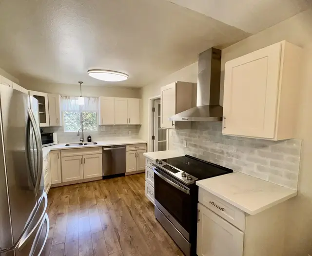 Listing Image for 1808 Malama St 5 of 44