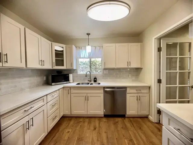 Listing Image for 1808 Malama St 6 of 44