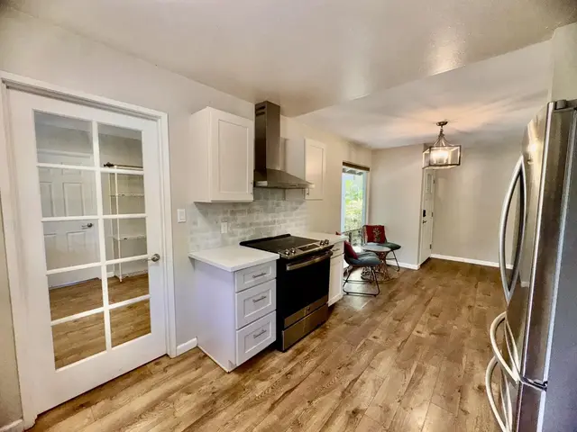 Listing Image for 1808 Malama St 9 of 44