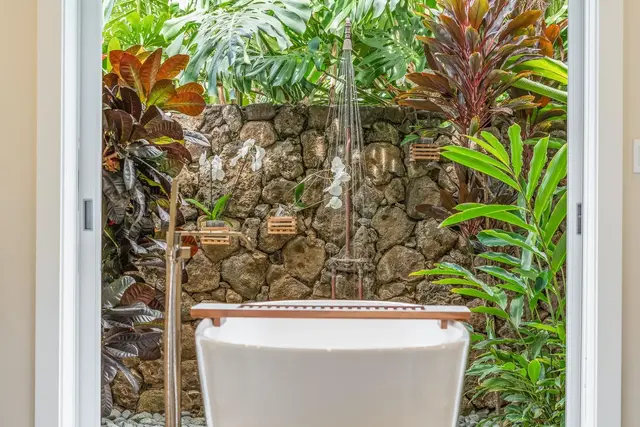 Listing Image for 40 Hale Pili Way 16 of 32