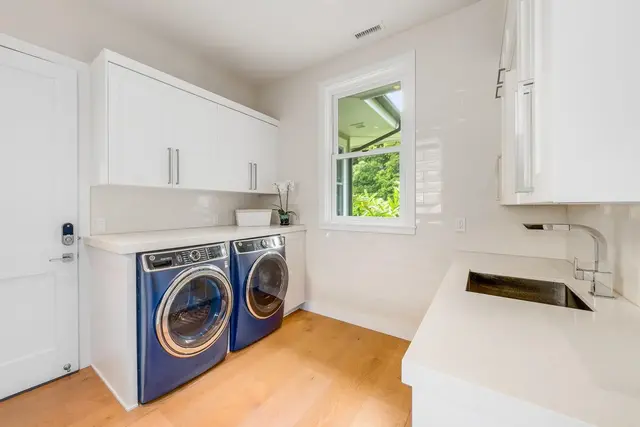 Listing Image for 40 Hale Pili Way 19 of 32