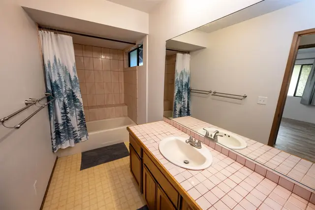 Listing Image for 657 Mapuana Pl 13 of 30