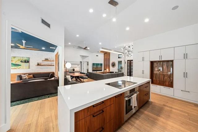 Listing Image for 384 Pualoa Nani Pl 6 of 50