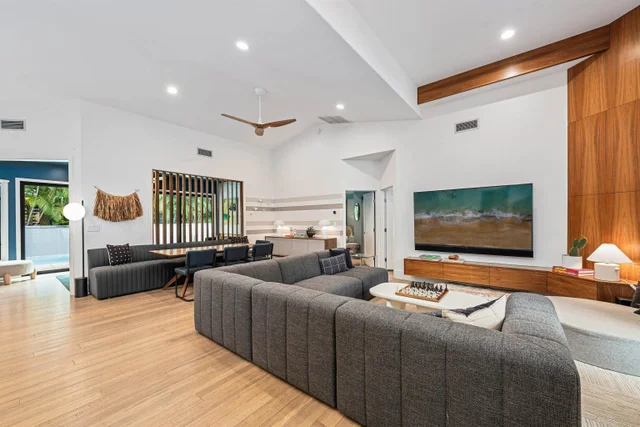 Listing Image for 384 Pualoa Nani Pl 7 of 50