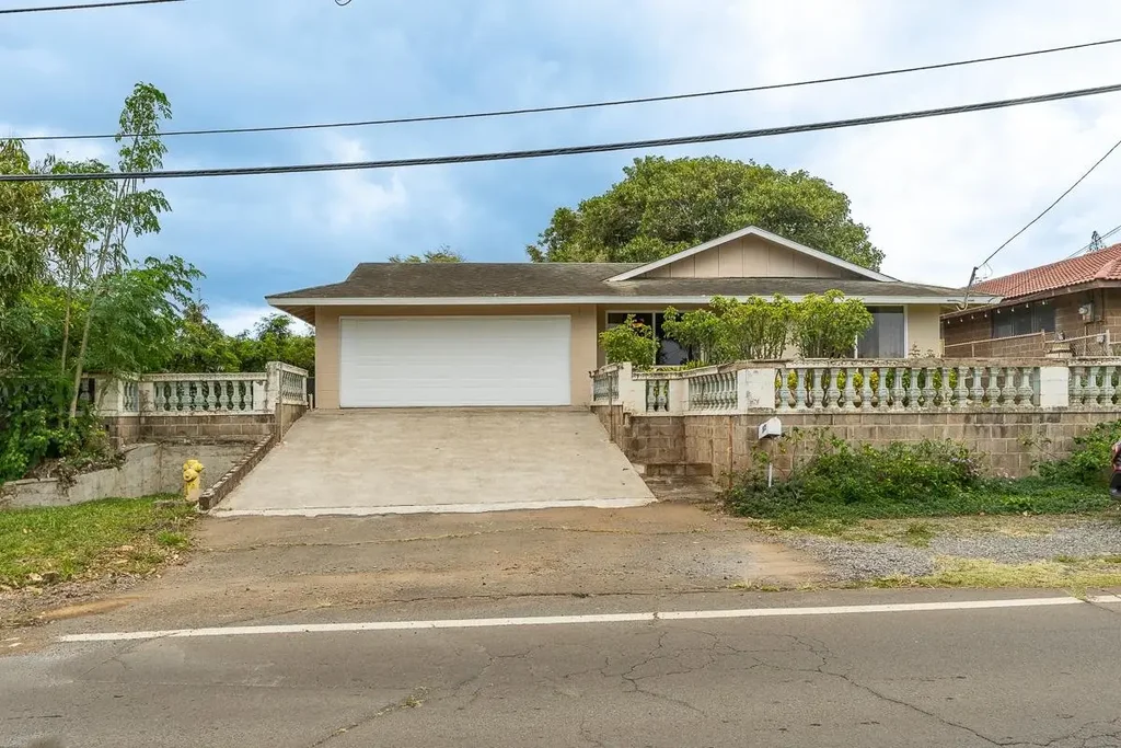 52 E Waiko Rd, Wailuku