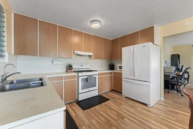 Listing Image for 52 E Waiko Rd 17 of 46