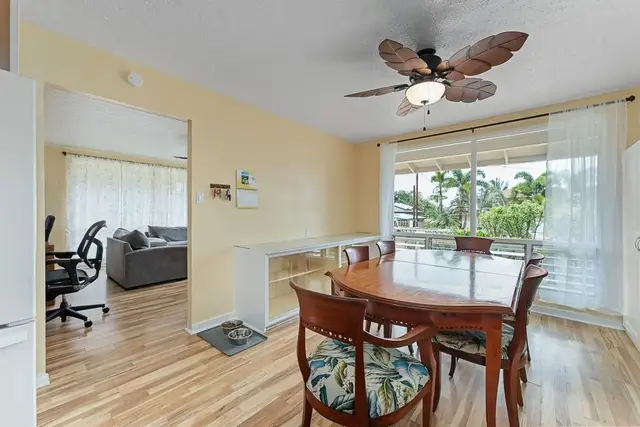 Listing Image for 52 E Waiko Rd 18 of 46
