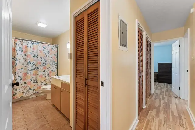 Listing Image for 52 E Waiko Rd 20 of 46