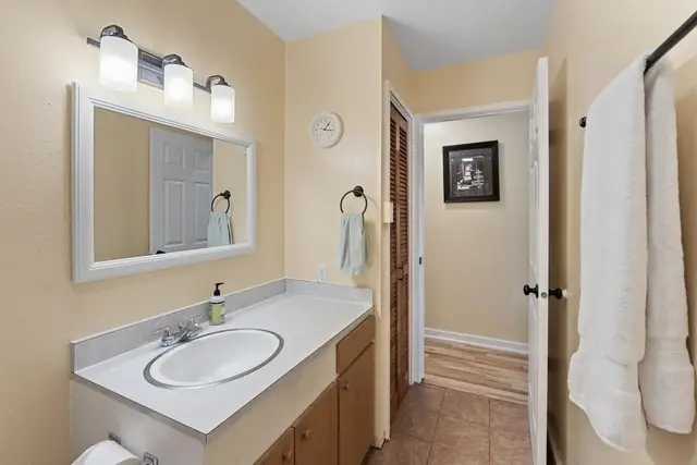 Listing Image for 52 E Waiko Rd 22 of 46