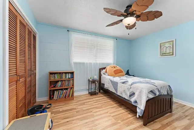 Listing Image for 52 E Waiko Rd 24 of 46
