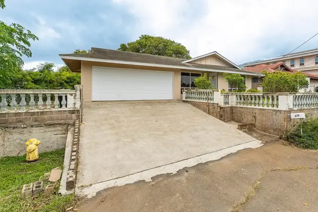 Listing Image for 52 E Waiko Rd 3 of 46