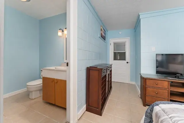 Listing Image for 52 E Waiko Rd 42 of 46