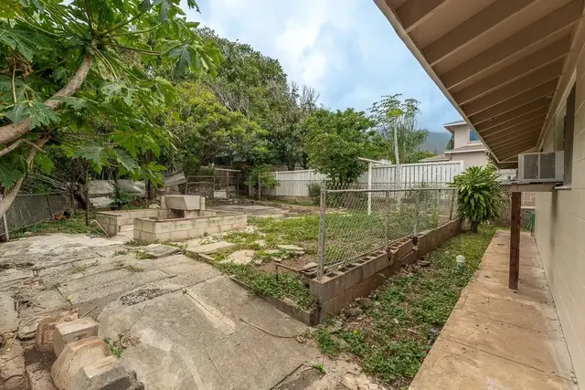 Listing Image for 52 E Waiko Rd 43 of 46