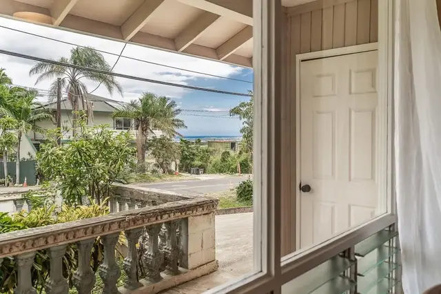 Listing Image for 52 E Waiko Rd 6 of 46