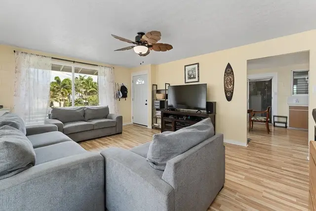 Listing Image for 52 E Waiko Rd 7 of 46