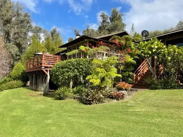 Listing Image for 2040 Piiholo Rd 3 of 25